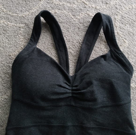 Lululemon charcoal grey training top size 2/4 - Picture 4 of 4
